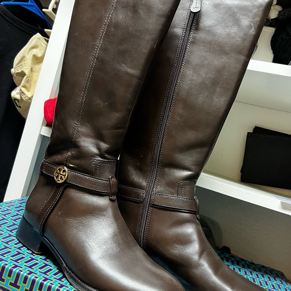 GORGEOUS Tory Burch Riding Boots - EUC - like new!